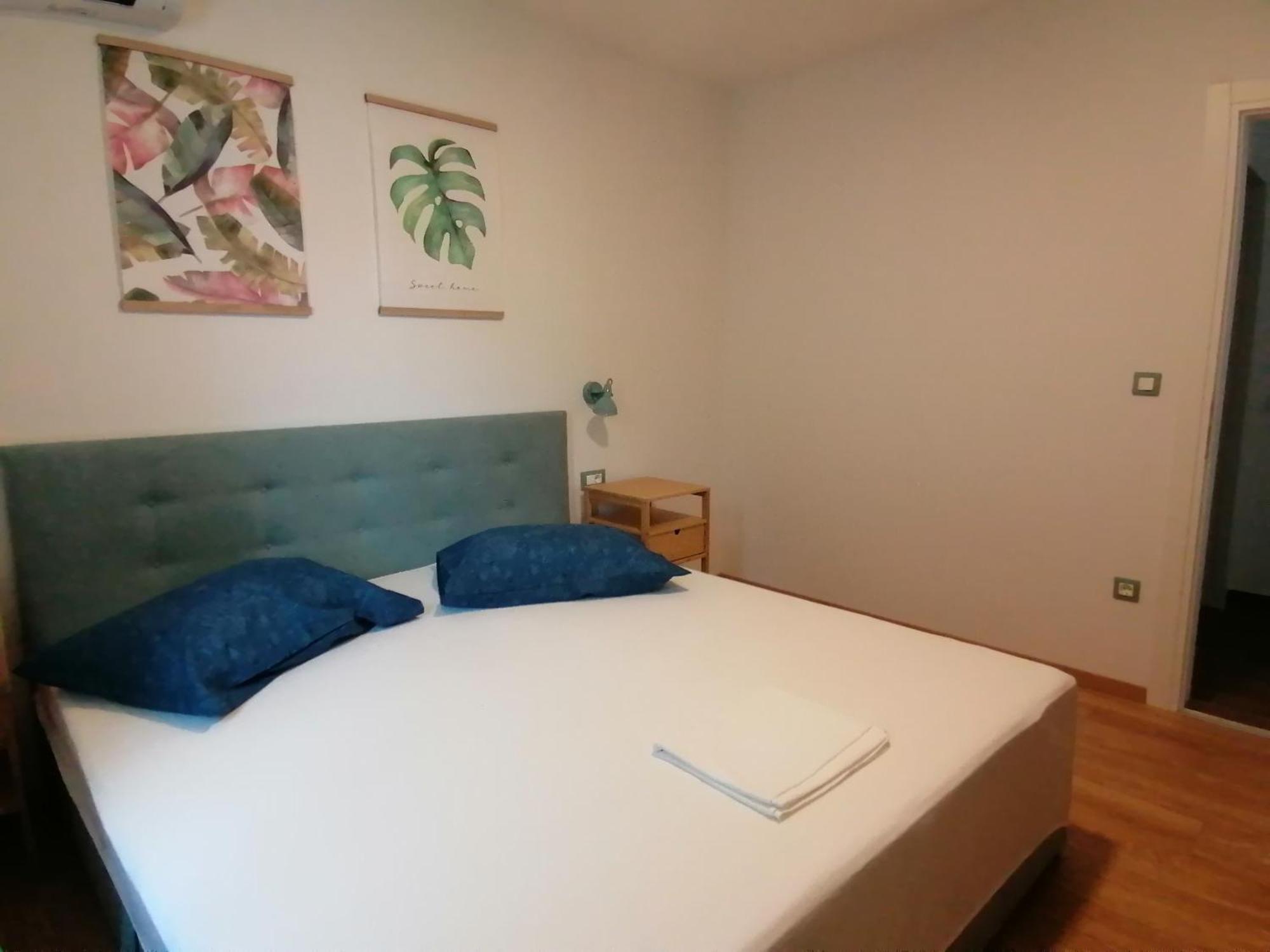 Apartmani Mares - 20 M From The Beach 布雷拉 外观 照片